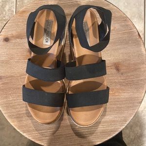 Steve Madden Black Sandals